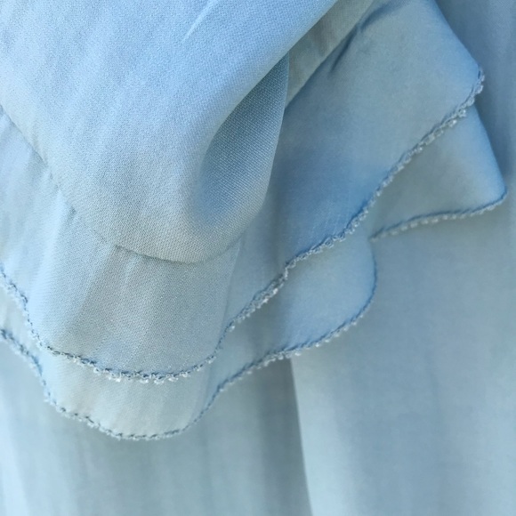 Stunning LOFT baby blue blouse Ruffle XS - Picture 4 of 4